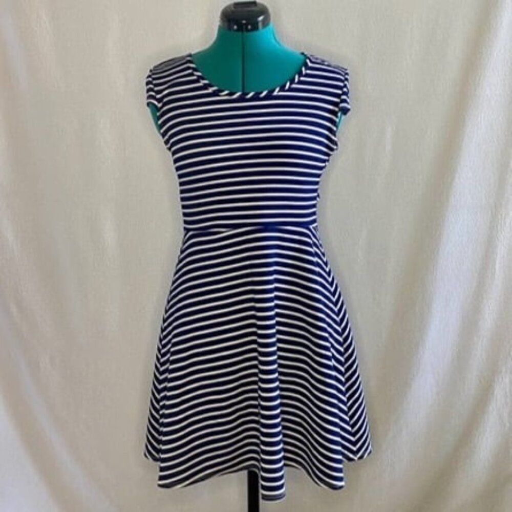 Pinc navy blue and white dress. Size XL